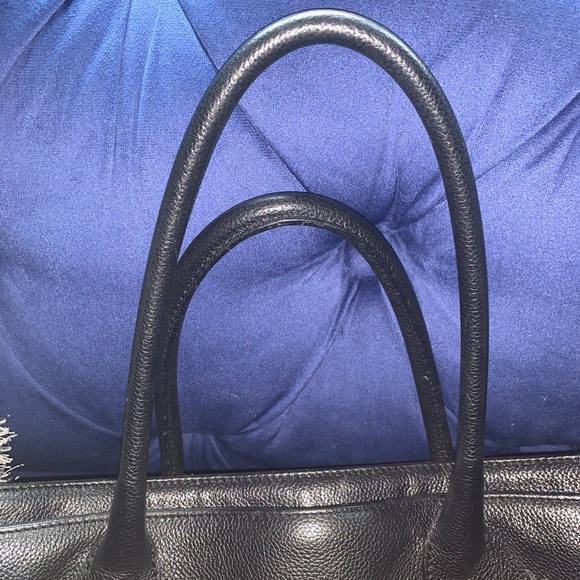 Gently used authentic Chanel bag - Picture 7 of 10